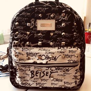 Backpack Betsey Johnson new with tags
